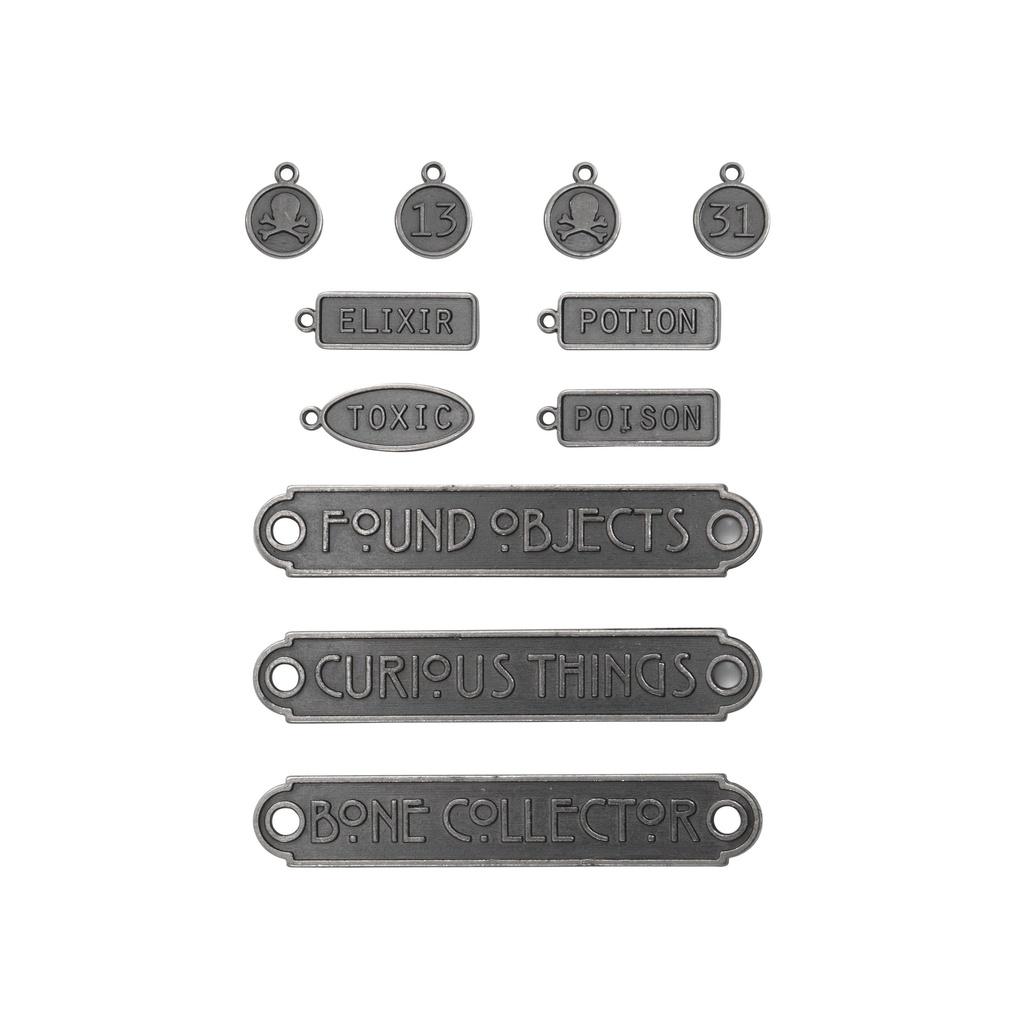 Tim Holtz Idea-ology Halloween
Word Plaques + Tags
